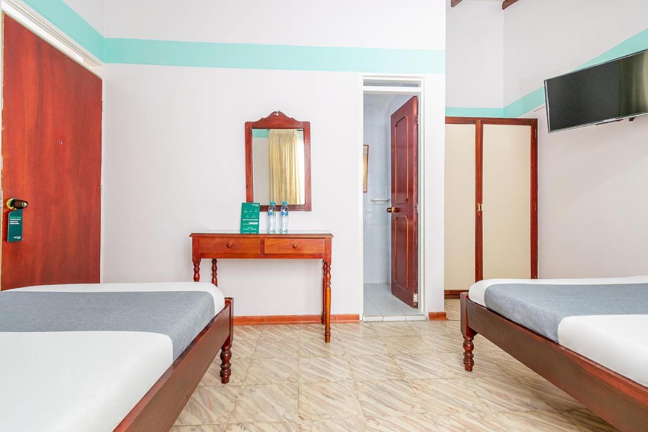 Hotel Puerta Del Sol 포펜 외부 사진